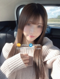 21歲 157cm C罩杯  小小的身材惹人憐愛，腰細臀翹
